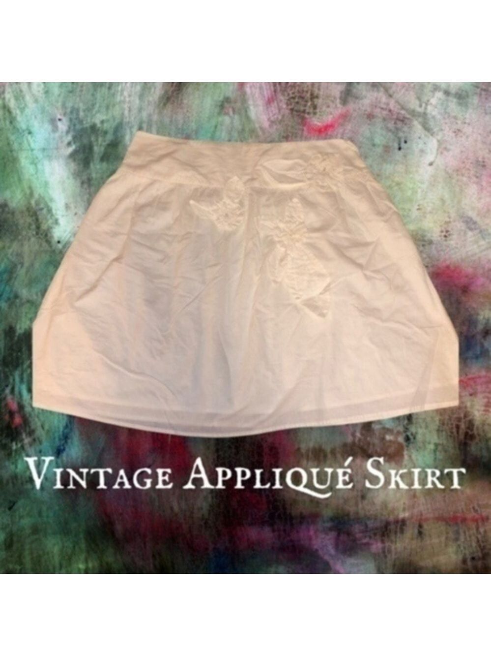 VINTAGE White Cotton Appliqué Miniskirt